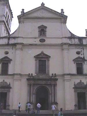 SE cathedral frontal view