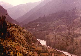 Enchanting trekking path