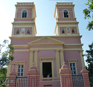 Front View - Eglise de Notre Dame Des Anges