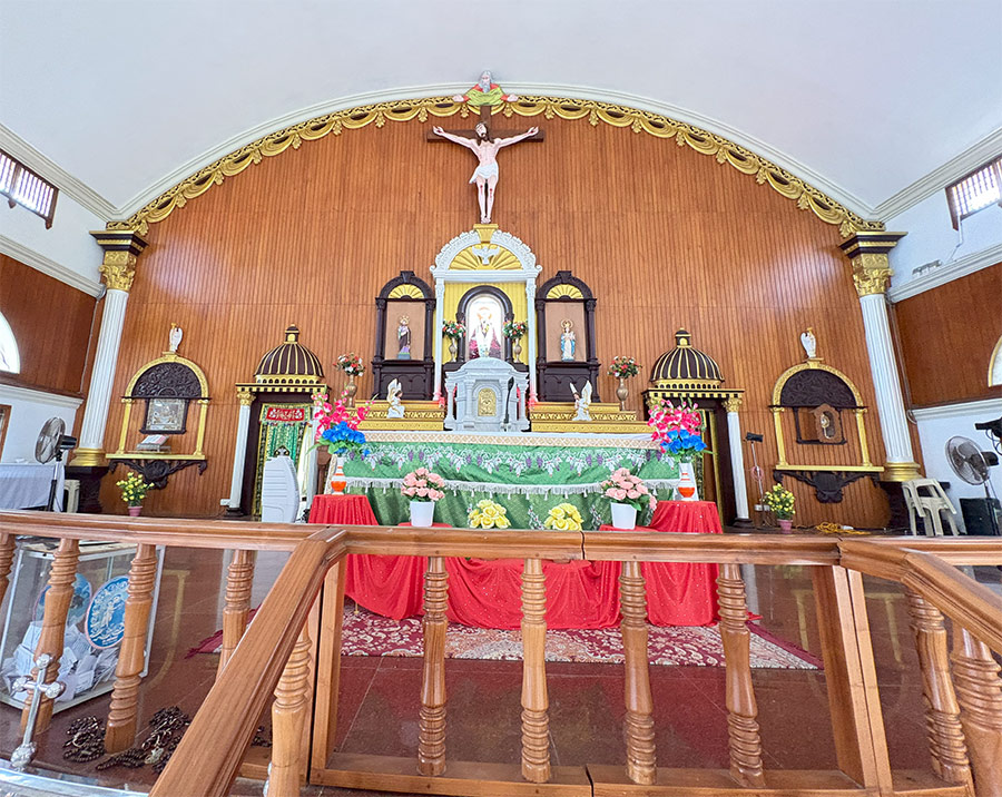 Uvari Church Altar